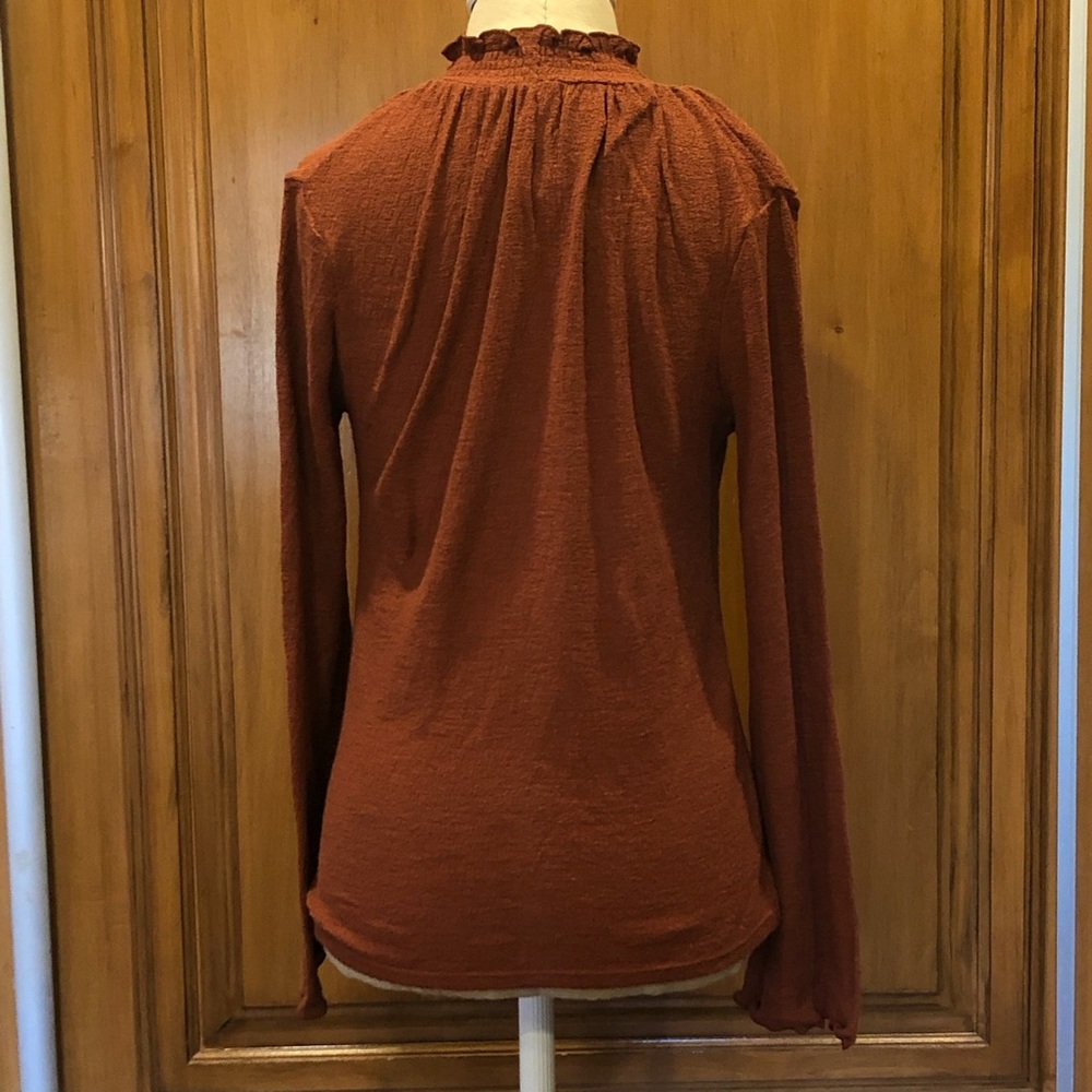 Madewell Texture & Thread Ruffled Mockneck Rust Top - Picture 3 of 7